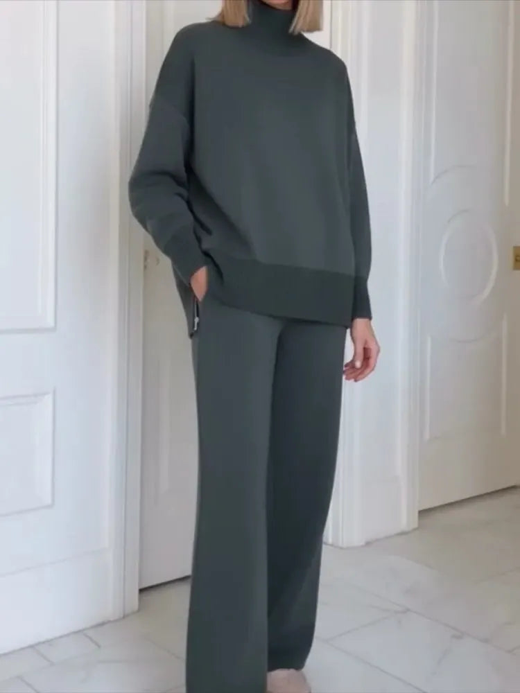 Women's Turtleneck Lounge Set - Long Sleeve Top & Straight-Leg Pants - Charcoal