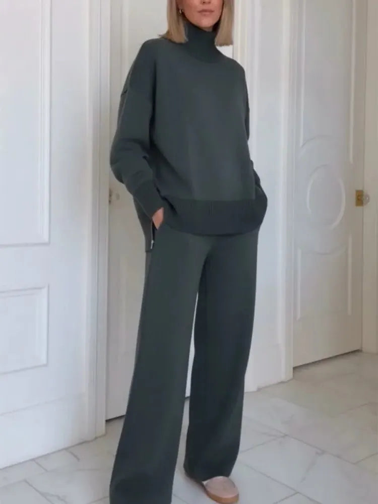 Women's Turtleneck Lounge Set - Long Sleeve Top & Straight-Leg Pants - Charcoal